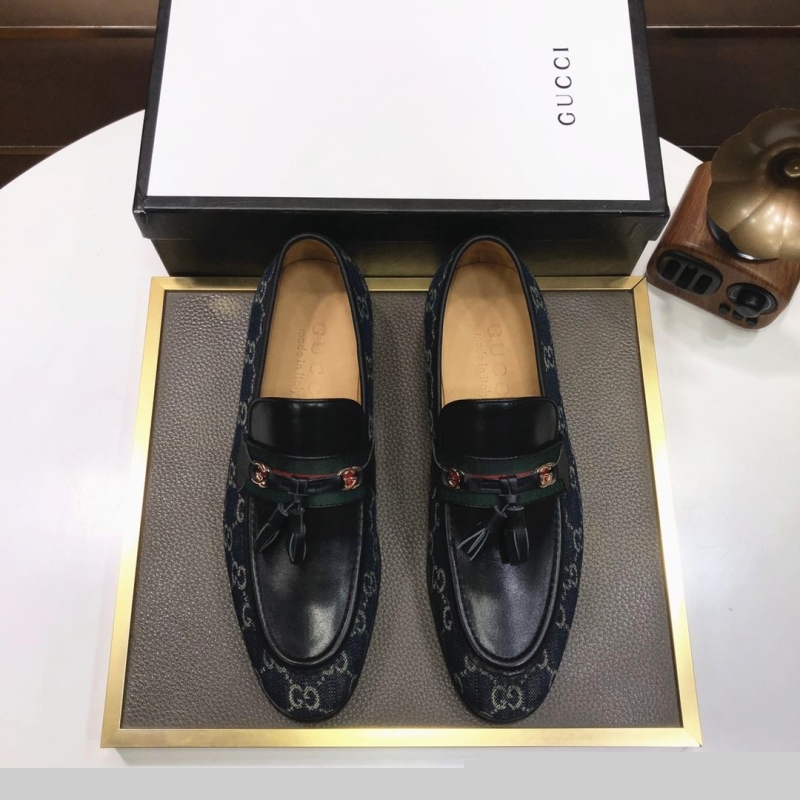 G*u*i leather shoes